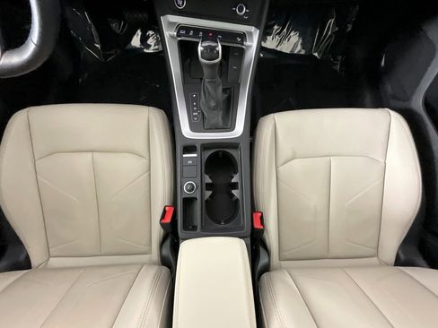 Used 2024 Audi Q3 2.0T Premium w/ Convenience Package image 14