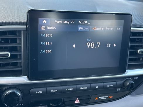 Used 2025 Hyundai Venue SEL FWD image 18
