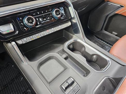 Used 2025 GMC Sierra 3500 Denali Ultimate image 20