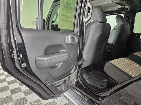New 2026 Jeep Gladiator Sport AWD/4WD image 32