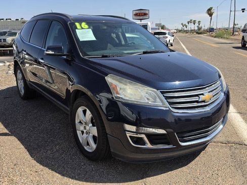 Used 2016 Chevrolet Traverse LT w/ Traveler's Package AWD/4WD image 2
