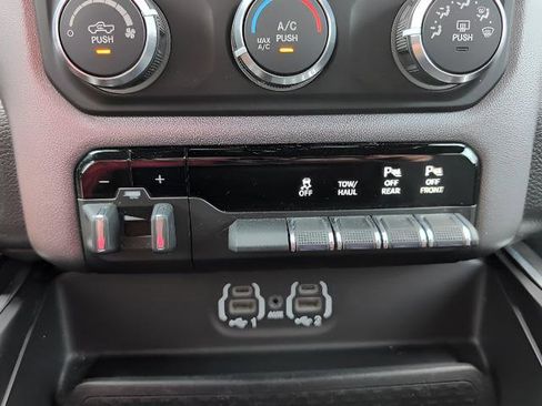 Used 2019 RAM 2500 Big Horn AWD/4WD image 15