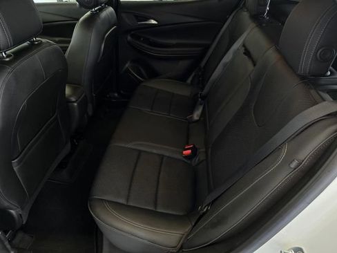 Used 2022 Buick Encore GX Essence FWD image 29