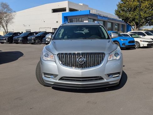 Used 2017 Buick Enclave Leather image 2