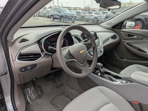 Used 2025 Chevrolet Malibu LT image 13