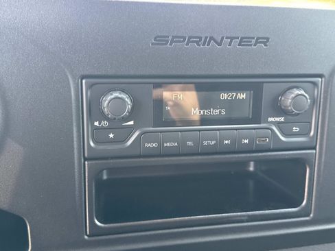 Used 2025 Mercedes-Benz Sprinter 2500 image 24