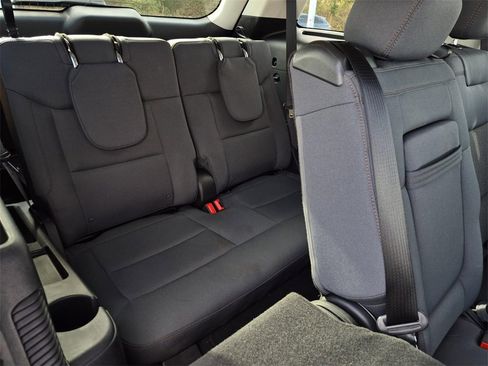 Used 2025 Ford Explorer Active image 17