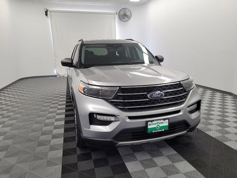 Used 2021 Ford Explorer XLT w/ Equipment Group 202A RWD image 14