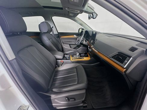 Used 2023 Audi Q5 2.0T Premium w/ Convenience Package image 33