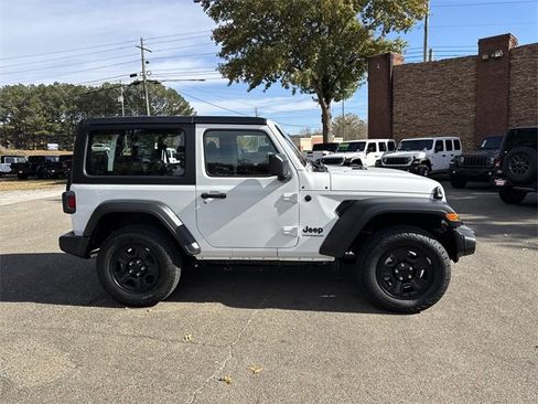 Used 2026 Jeep Wrangler Sport image 4