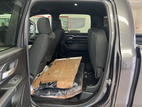 New 2026 RAM 1500 4x4 Crew Cab image 21