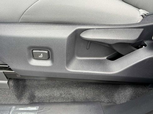 New 2026 Toyota Tacoma SR5 image 10