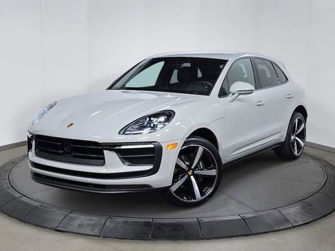 Certified 2026 Porsche Macan AWD/4WD image 1