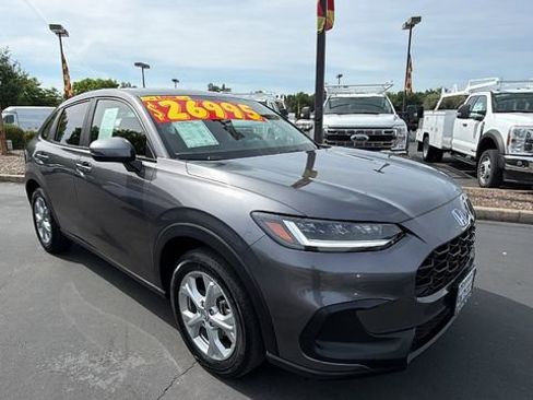 Used 2025 Honda HR-V LX image 2