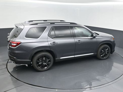 New 2025 Honda Pilot Touring image 24