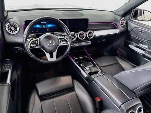 Used 2022 Mercedes-Benz GLB 250 4MATIC image 19