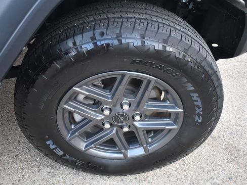 Used 2024 Jeep Wrangler Sport S image 15