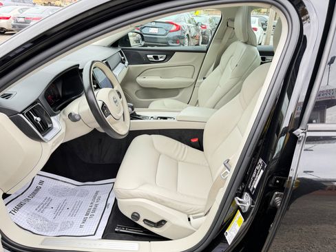 Used 2020 Volvo S60 T5 Momentum w/ Protection Package image 12