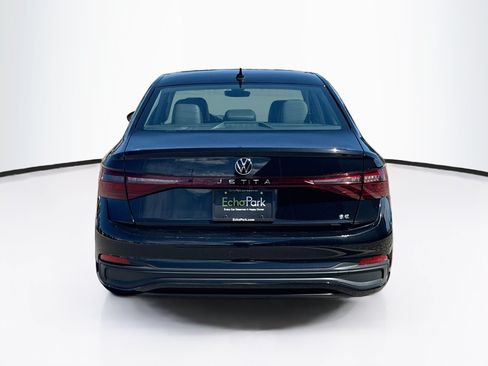 Used 2025 Volkswagen Jetta SE FWD image 7