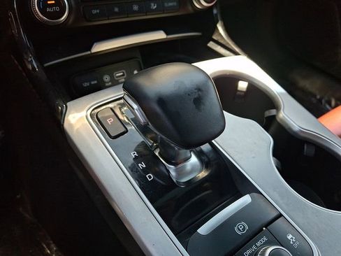 Used 2019 Kia Stinger GT2 AWD/4WD image 18