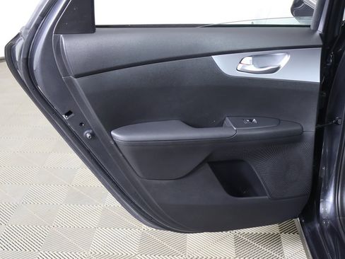 Used 2023 Kia Forte LXS w/ LXS Technology Package image 23