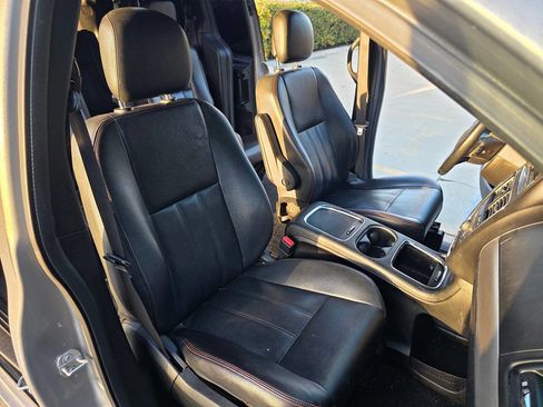 Used 2018 Dodge Grand Caravan GT FWD image 13