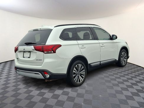 Used 2019 Mitsubishi Outlander ES image 6
