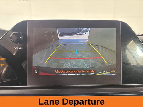 Used 2025 Lexus UX 300h FWD image 17