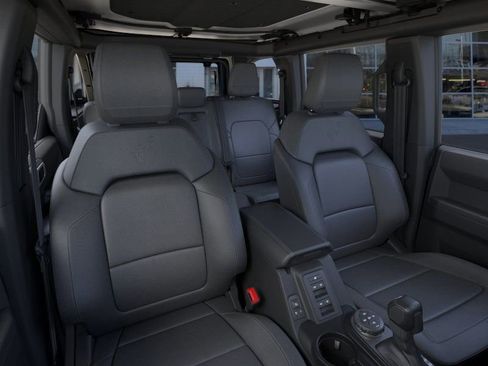New 2025 Ford Bronco Badlands image 11