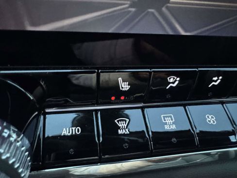 Used 2025 GMC Canyon Elevation w/ Convenience Package image 36