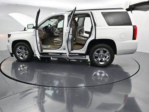 Used 2017 Chevrolet Tahoe LT w/ LT Signature Package AWD/4WD image 45