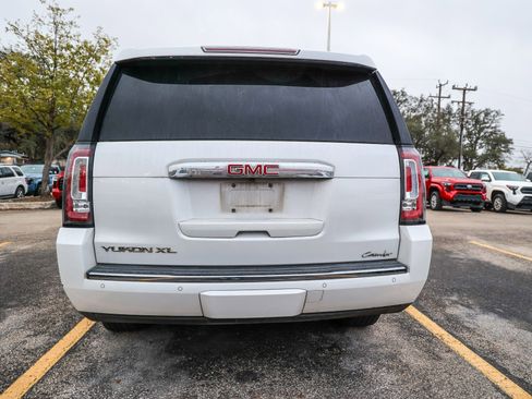 Used 2017 GMC Yukon XL Denali w/ Open Road Package image 9