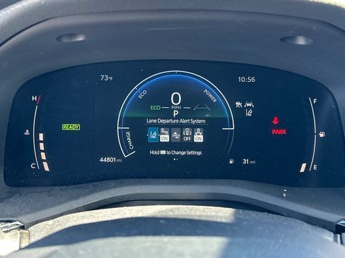 Used 2025 Toyota Camry LE FWD image 33