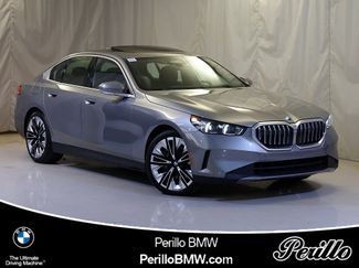 Certified 2026 BMW 540i xDrive AWD/4WD video 1