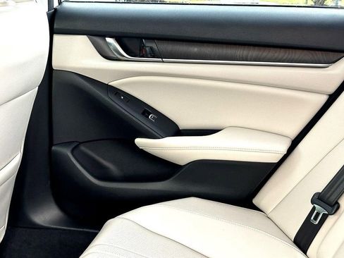 Used 2020 Honda Accord Touring image 22