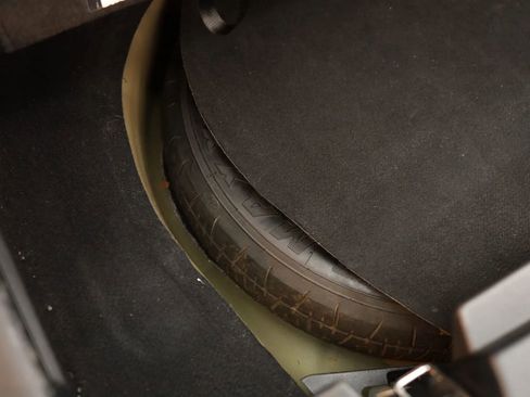 Used 2017 Ford Explorer XLT w/ Equipment Group 202A image 37