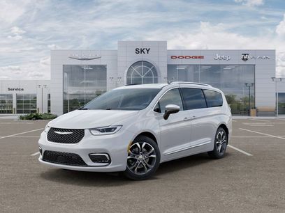 New 2026 Chrysler Pacifica Pinnacle