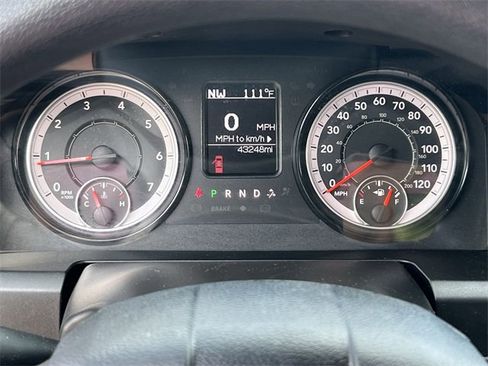 Used 2024 RAM 1500 Classic SLT image 22