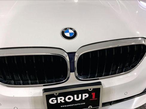 Used 2018 BMW 530i xDrive w/ Premium Package AWD/4WD image 49