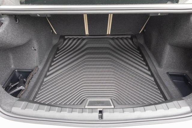 Used 2025 BMW 330i xDrive Sedan w/ Premium Package AWD/4WD image 29