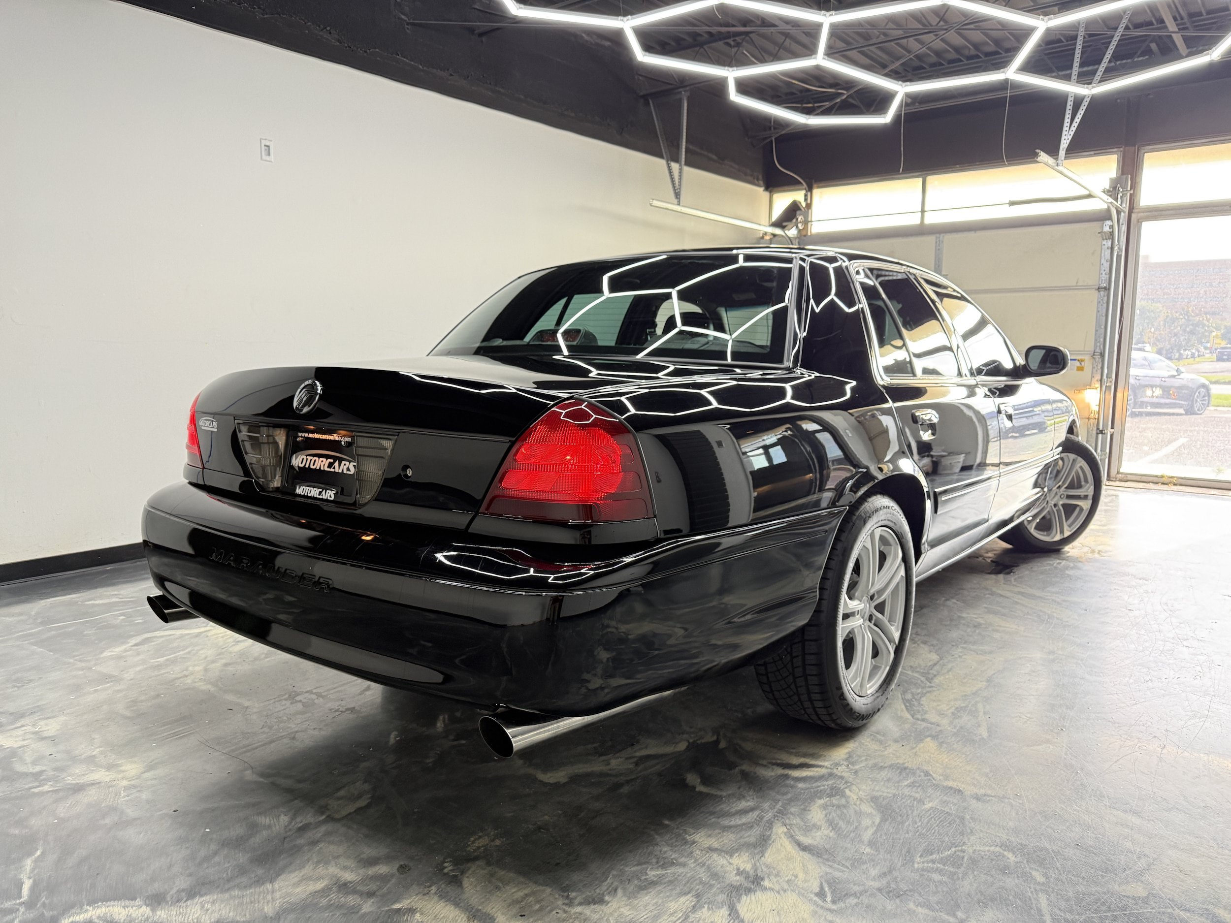 Used 2003 Mercury Marauder RWD image 2