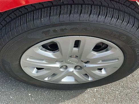 Used 2018 Dodge Journey SE FWD image 16