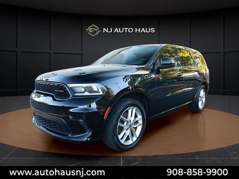Used 2023 Dodge Durango GT RWD image 4