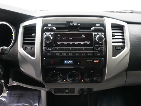 Used 2012 Toyota Tacoma PreRunner w/ SR5 Pkg RWD image 18