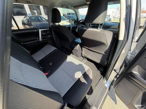 Used 2016 Toyota 4Runner SR5 RWD image 31