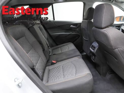 Used 2021 Chevrolet Equinox LT image 23