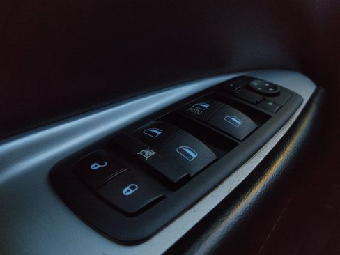 Used 2019 Dodge Journey SE w/ Connectivity Group FWD image 27