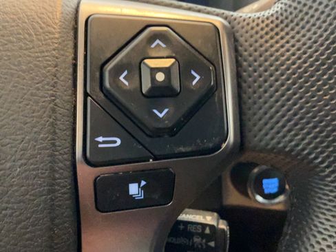 Used 2023 Toyota Tacoma SR5 w/ Technology Package AWD/4WD image 16