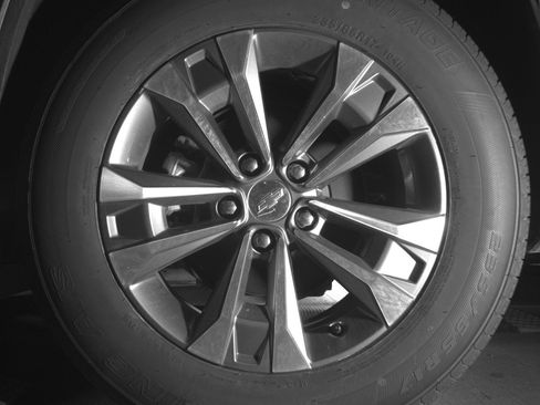 Used 2025 Chevrolet Equinox LT FWD image 14