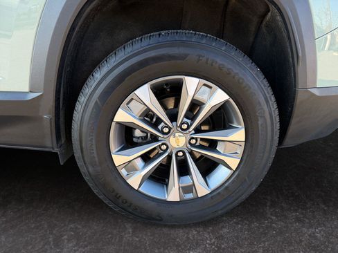 Used 2025 Chevrolet Equinox LT w/ Safety and Technology Package FWD image 15